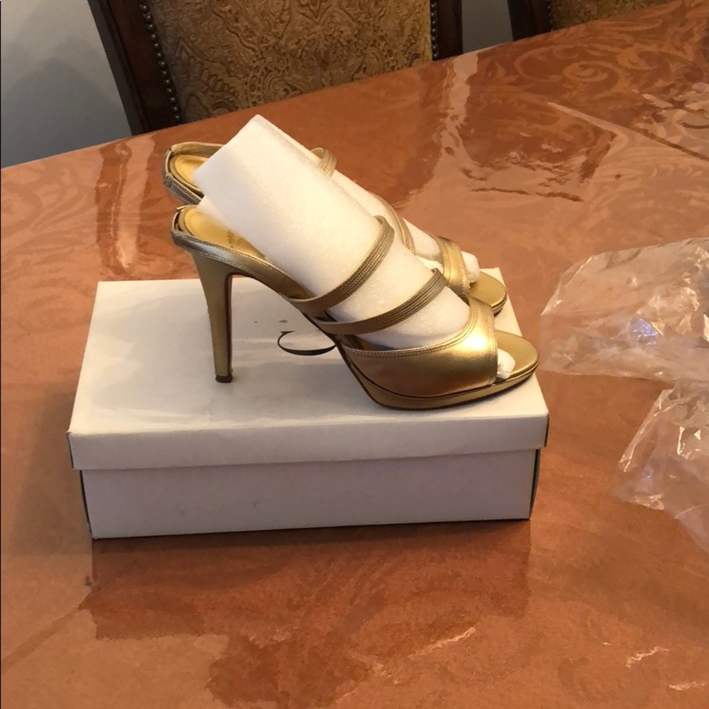 Sandals - Picture 2 of 3